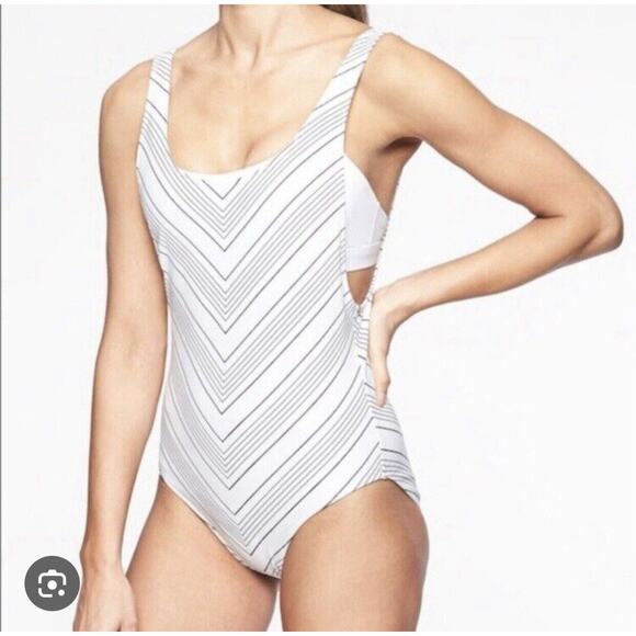 NWT Athleta Chevron Blk White Quick Dri High Leg UPF 50+ MISSING BRA One Piece - Picture 8 of 10